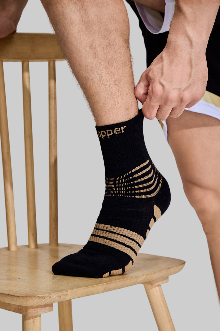 NEENCA Professional Copper Compression Socks, Medical Ankle Support Socks for Injuries Recovery & Pain Relief, 1 Pair FWZ006