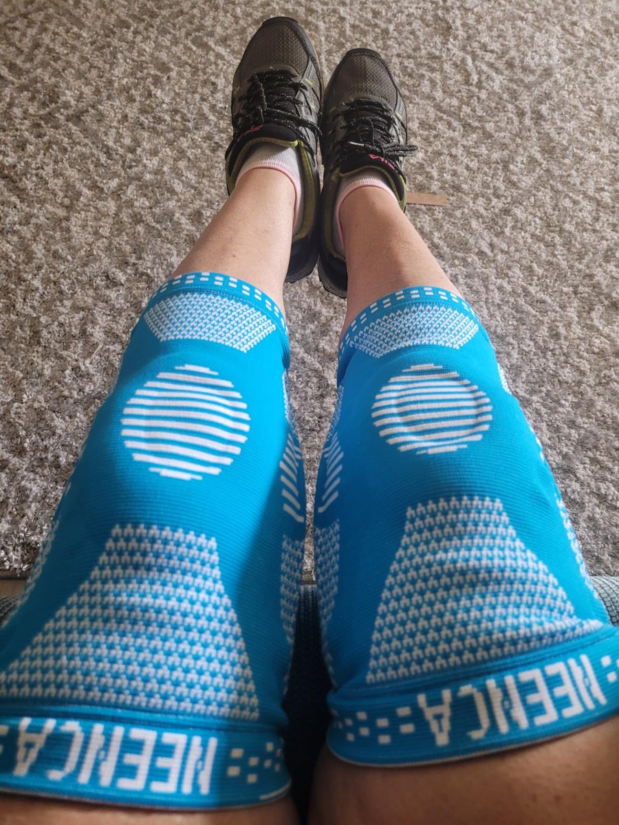 Customer wearing a NEENCA support