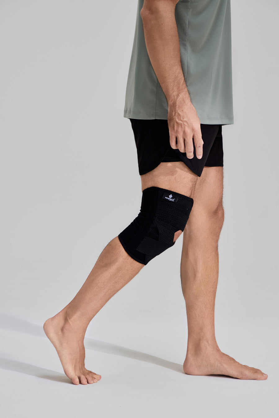 NEENCA Ultra-Soft Bandage for Sports, Running, Meniscus Tear, ACL, Arthritis Relief ACE-46