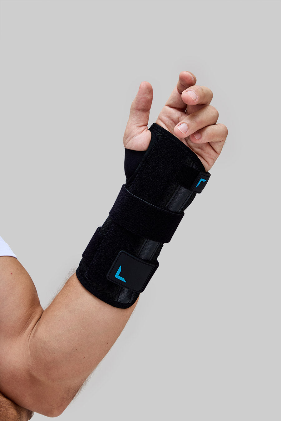 NEENCA Carpal Tunnel Wrist Brace Support for Pain Relief Tendonitis, Sprained, Arthritis with Metal Splint for Recovery HW005